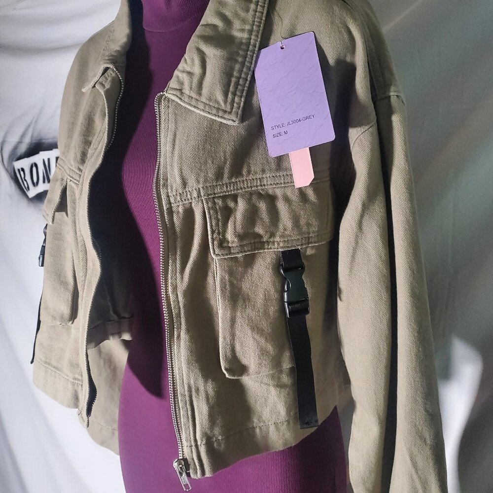 Lilac Sunset Cargo Pocket Cropped Zip Front Jacket NWT sz M womens